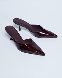 TOPSHOP - Ivette Croc Patent Close Toe Mules