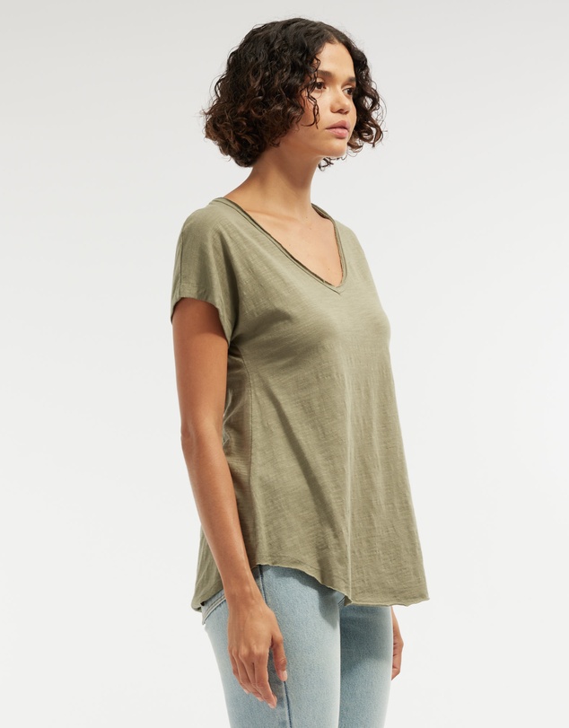 Amelius - Aiden Organic V Neck Tee