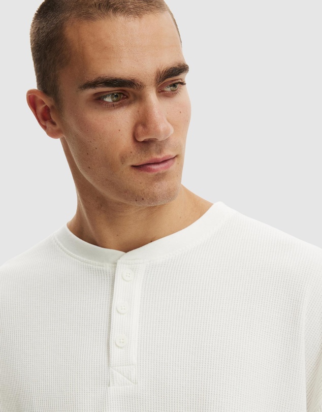 Cotton On - Relaxed Fit Textured Henley Long Sleeve