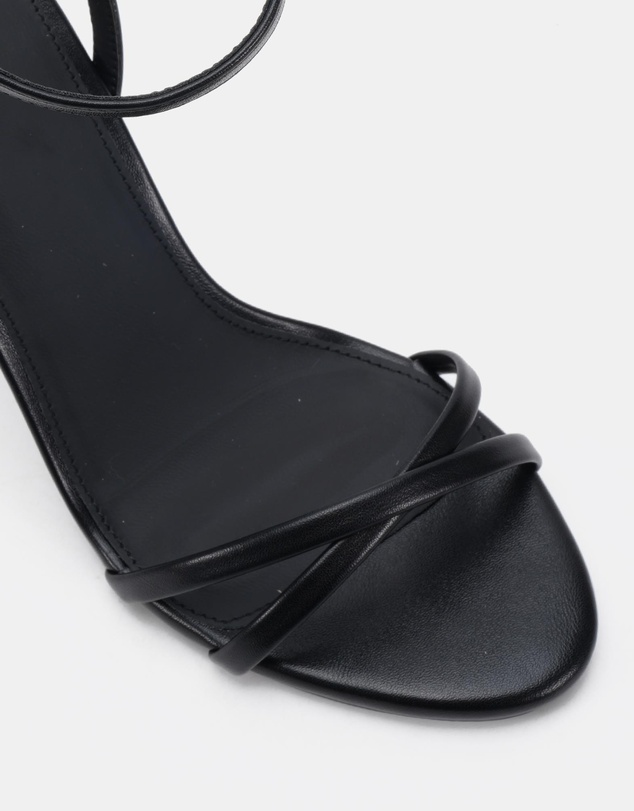 Novo - Moral Heels
