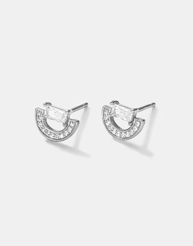 Ichu - Arched silver stud