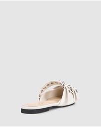 Verali - Indianna Point Toe Flats