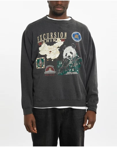 Vintage by The Real Deal - Pre Loved - Vintage 90s Giant Panda Wildlife Sweatshirt