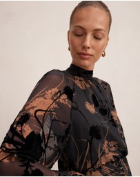 Forever New - Janelle Velvet Burnout Maxi Dress