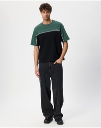 X-Large - Panel Gorilla Fit Tee