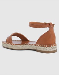 SPURR - Kallie - ONLINE EXCLUSIVE