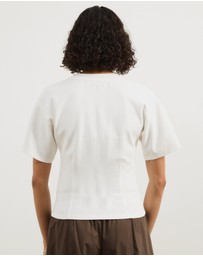 Atmos&Here - Fitted Waist T-Shirt