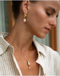 Ottoman Hands - Kai Seashell Pearl Pendant Necklace