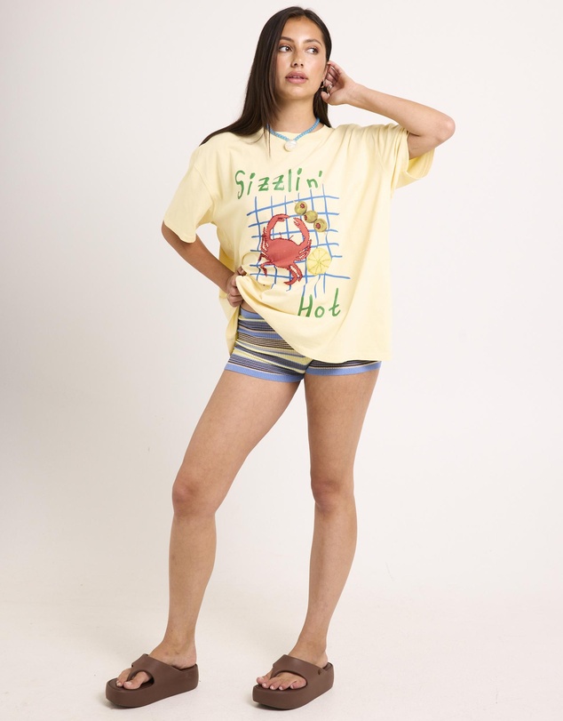 Subtitled - Sizzli'N Hot Oversized T-Shirt