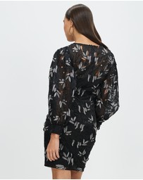 Romance by Honey and Beau - Valentina Sleeve Dress