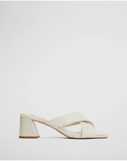 Country Road - Lily Heel