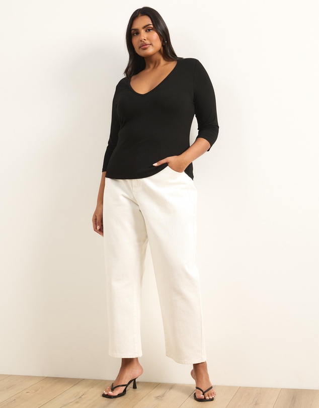 Atmos&Here Curvy - Harley V-Neck Half Sleeve Top