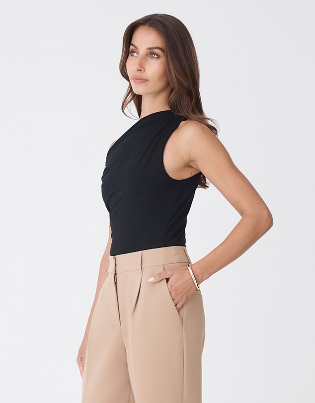 Forcast - Cici Bamboo Twist Shoulder Top