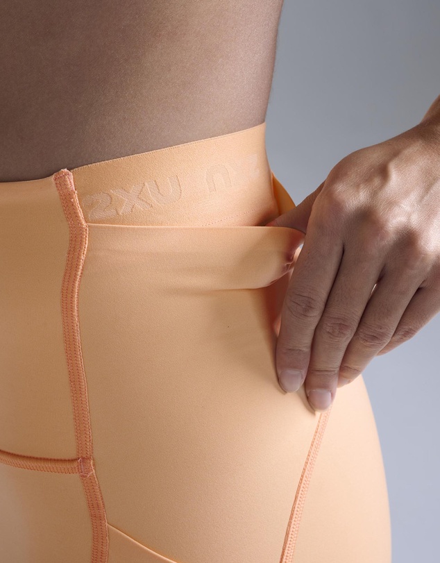 2XU - Form Stash Hi-Rise Compression 4 Inch Shorts
