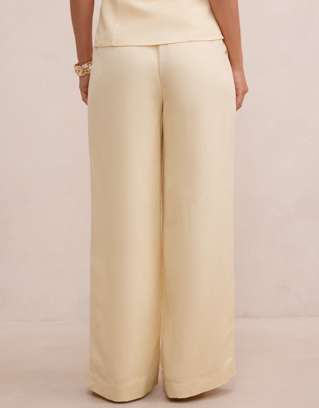 Forever New Petite - Eva Petite Linen Wide Leg Pants
