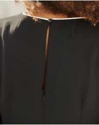 Sosandar - Contrast Trim Shift Dress