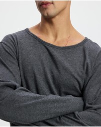 Surrounded By Ghosts - The Howlite Long Sleeve T-Shirt