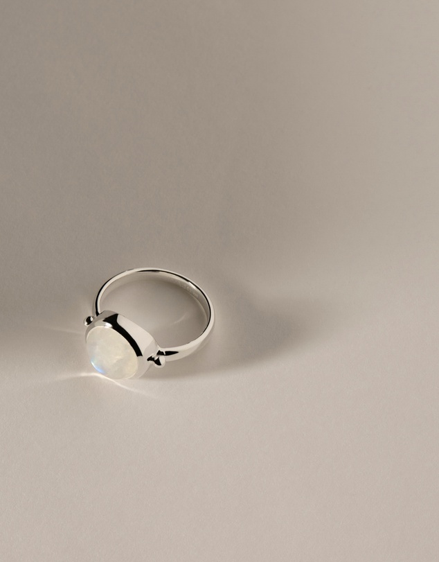 Najo - Garland Silver Moonstone Ring