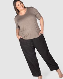 Love Your Wardrobe - Kelly Dipped Hem T-shirt