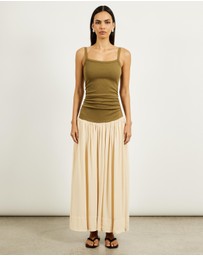 Minima Esenciales - Ever Gathered Maxi Dress