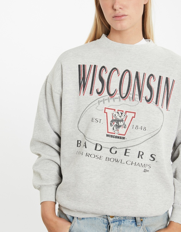 Vintage by The Real Deal - Pre Loved - Vintage 1994 NCAA Wisconsin Badgers Rose Bowl Sweatshirt