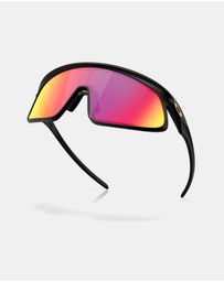 Oakley - RSLV
