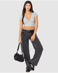 EDIKTED - Deep V Neck Crop Top