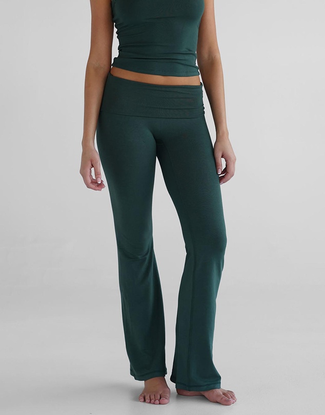 Leelo Active - The Lounge Flare Sweatpants - ICONIC EXCLUSIVE