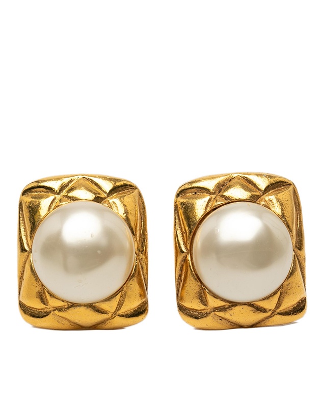 Pre-Loved by Azura Reborn - Pre-Loved Gold Plated Faux Pearl Clip on Earrings