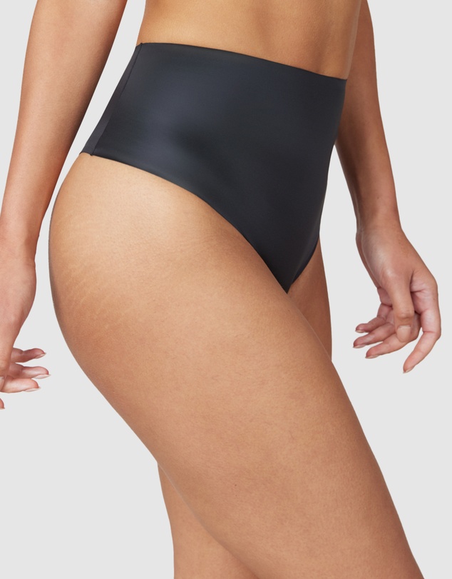 Spanx - SHAPING SATIN-Thong
