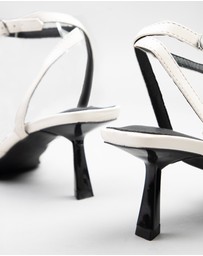 RAID - Macie kitten heeled sandals in Off White