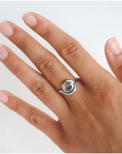 HOUSE OF SLANI - Organic Spiral Silver Ring