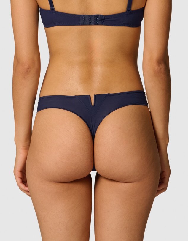 Simone Perele - Saga Thong