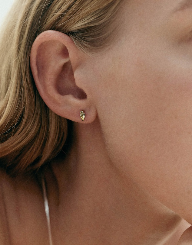 Kirstin Ash - Abode Heart Studs