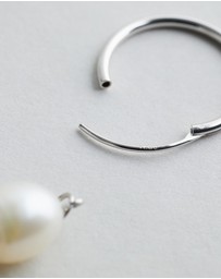 Native Sol - Oakley Pearl Hoops