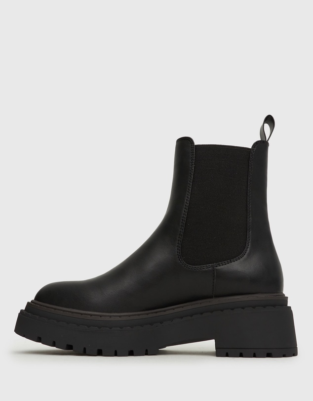 Betts - River Chunky Chelsea Boots