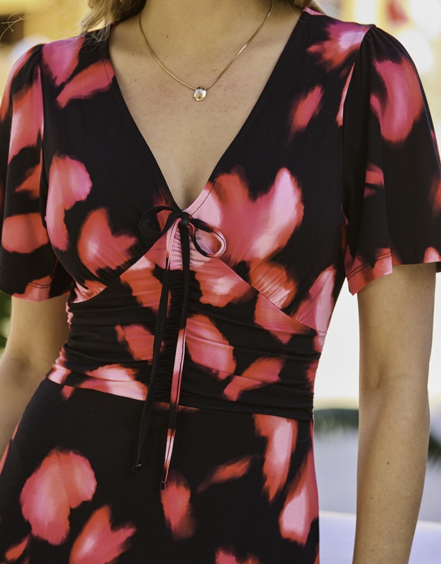 Sosandar - Floral Print Ruched Waist Fit & Flare Dress