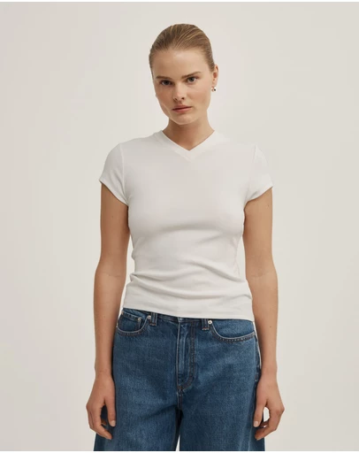 Witchery - High V-neck T-shirt
