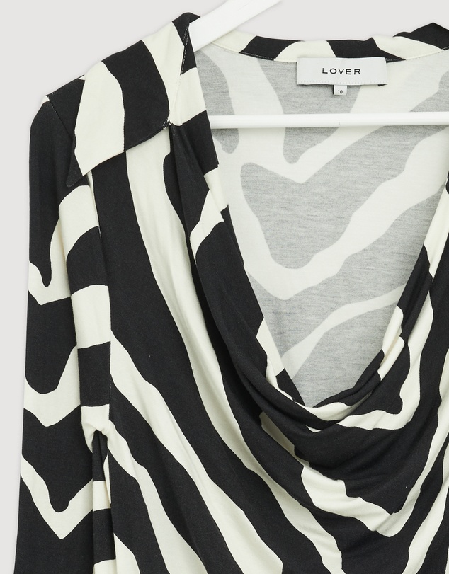 Revibe - Repaired Lover Bianca Plunge Top - AU 10