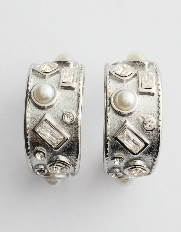 Moira Hughes - The White Label - The Jordan Hoops