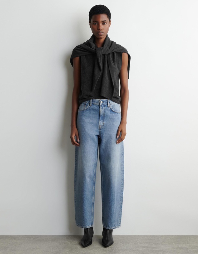 COS - Arch Tapered Jeans