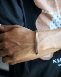 Nialaya Jewellery - Men's Silver Gentleman Bangle