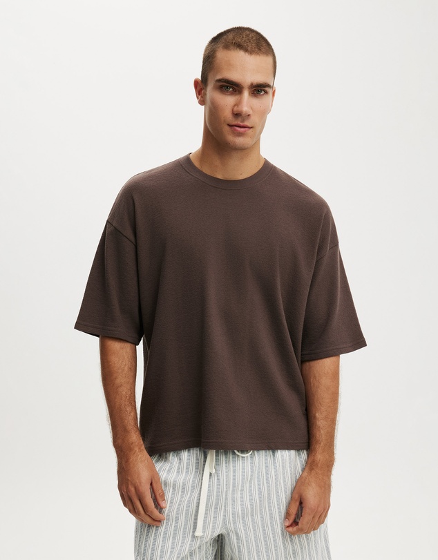 Cotton On - Cropped Fit T-Shirt