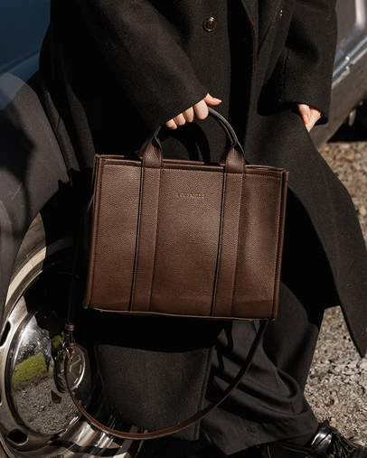 Louenhide - Manhattan Tote Bag