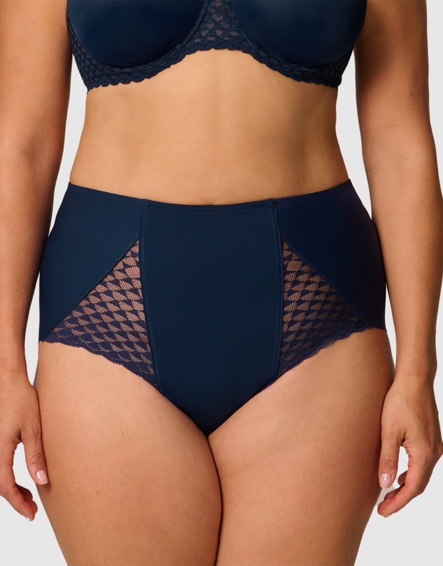 Simone Perele - Subtile Control Full Brief
