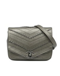 Pre-Loved by Azura Reborn - Pre-Loved chanel Chanel 19 Crossbody Bag Grey Leather