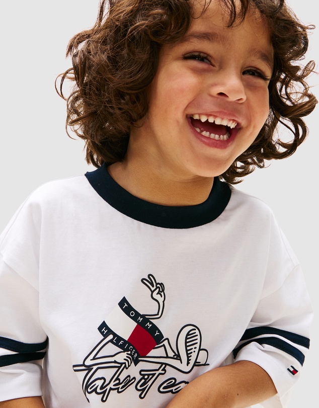Tommy Hilfiger - Wavy Flag Graphic T-Shirt And Sweat Shorts Set- Kids