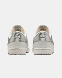 Nike - Air Jordan Skyline Low LE - Women's