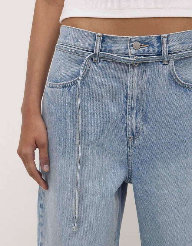 Assembly Label - Loose Fit Jeans