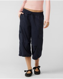 Lorna Jane - Go-To Cropped Cargo Pants